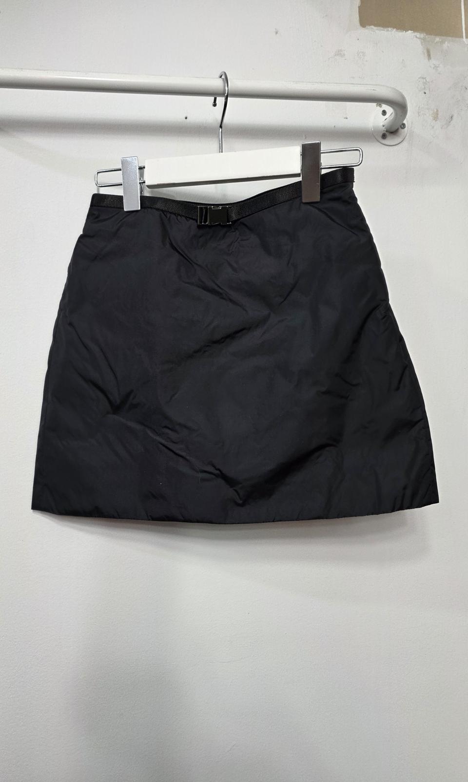 준지 여성 치마