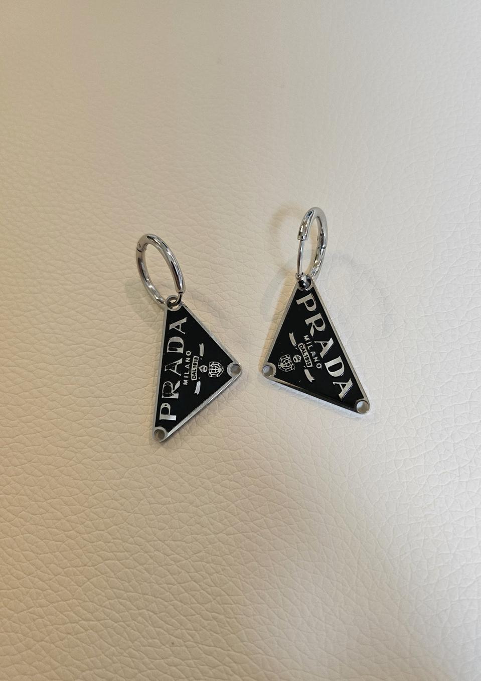 프라다 업사이클링 빈티지 드롭 귀걸이