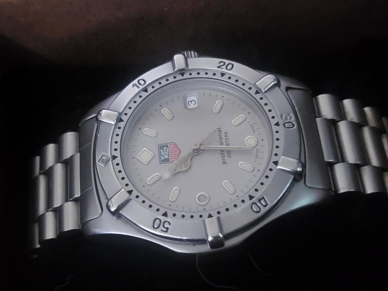 테그호이어 프로페셔널 200