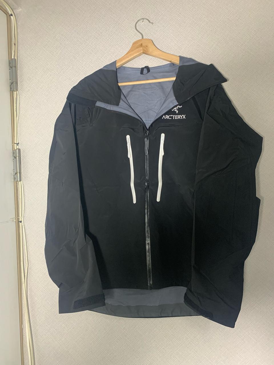 아크테릭스 알파 SV 블랙 사이즈 M