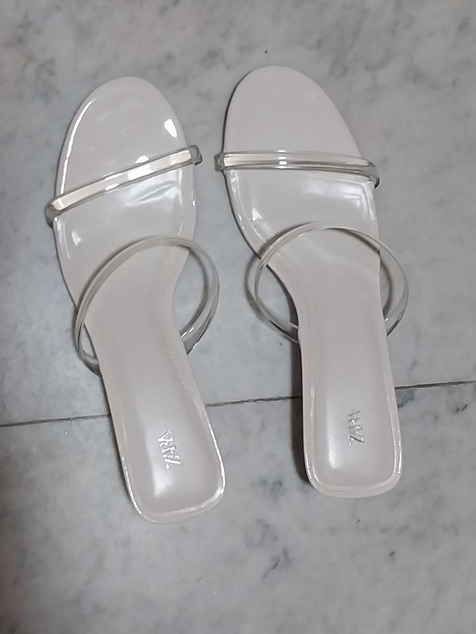 새제품 상태 ZARA자라 샌들