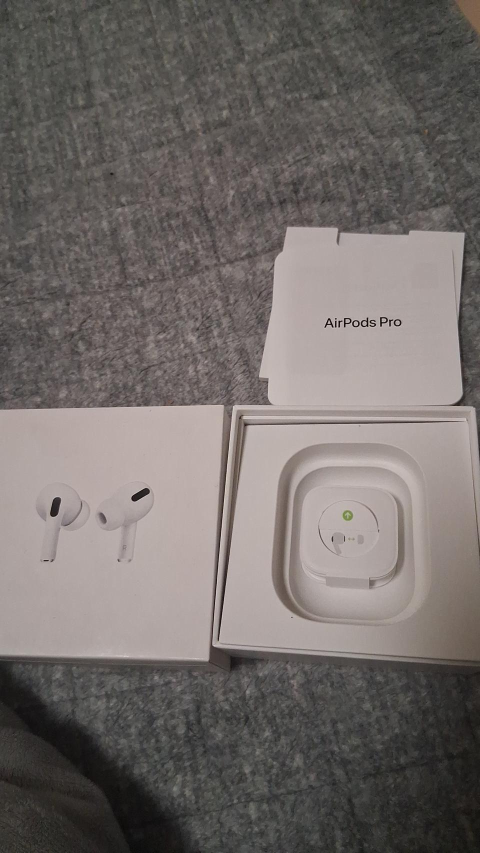 에어팟 프로 이어폰 새상품 입니다