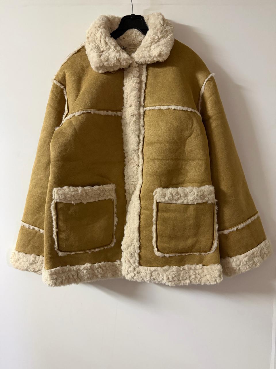 새상품 여자 무스탕 미디자켓