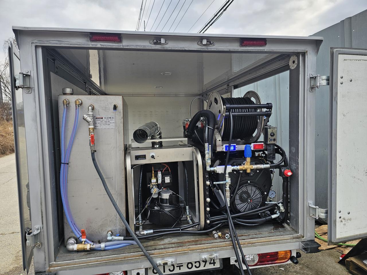 하수구 배관세척용 엔진고압세척기 300바50리터 40마력 풀셋팅