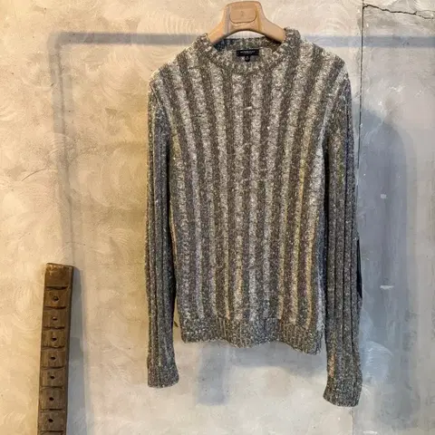 버버리 레더패치 크루넥 니트 남성100