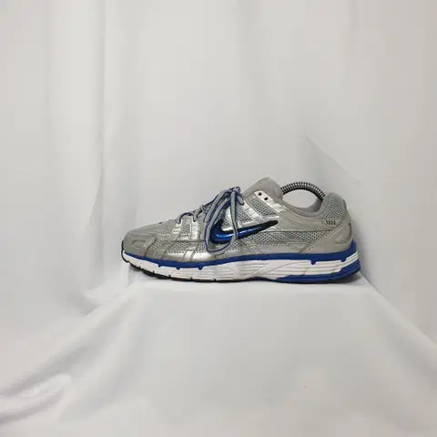 빈티지하서 230 나이키 P 6000 레이저 블루 스니커즈