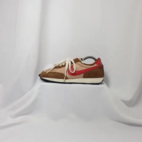 빈티지하서 225 나이키 데이브레이크 쉬머 유니버시티 레드 스니커즈