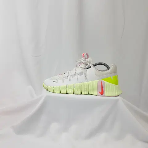 빈티지하서 235 나이키 프리 메트콘 5 스니커즈