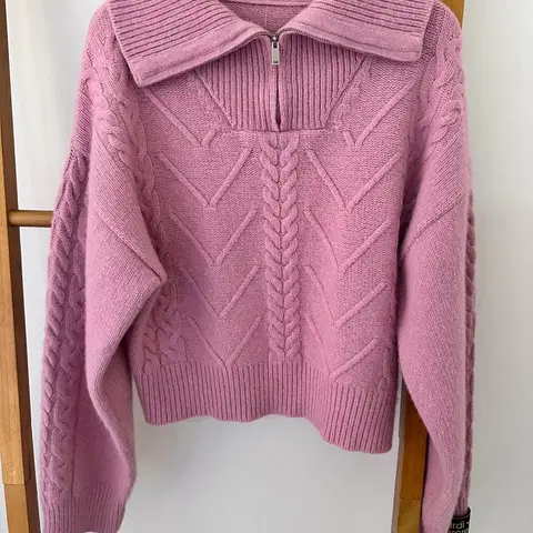 마르디 메크르디 핑크 꽈배기 캐시미어 반집업(프리사이즈)