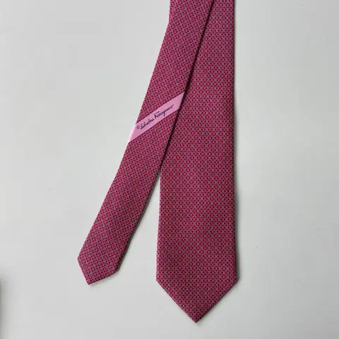 최상급 페레가모(Ferragamo) 모노그램 명품 정품 넥타이