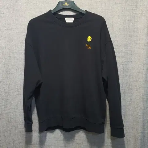 커스텀멜로우 새드 스마일 맨투맨 100