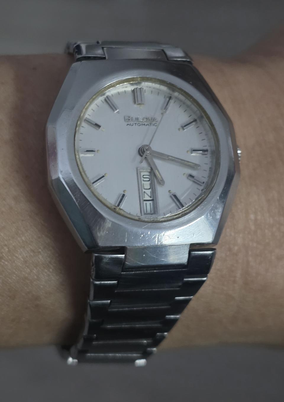 브로바(Bulova) 빈티지 옥타 데이데이트 오토메틱 시계