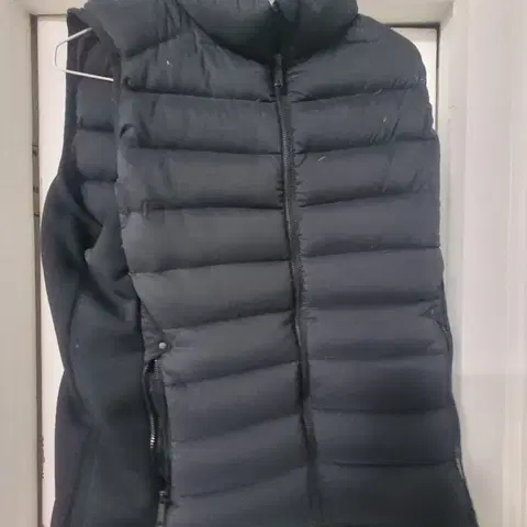 블랙 패딩 조끼 남성용