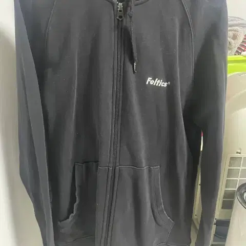 Feltics 펠틱스 검정색 후드집업