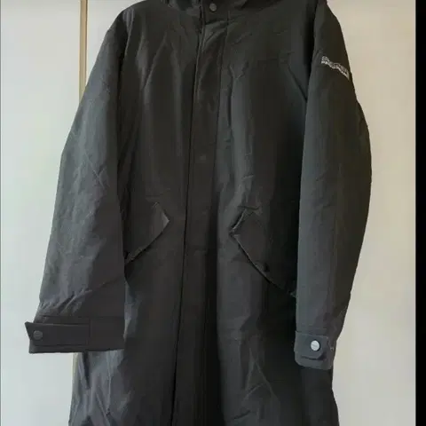 스케쳐스 블랙 롱패딩