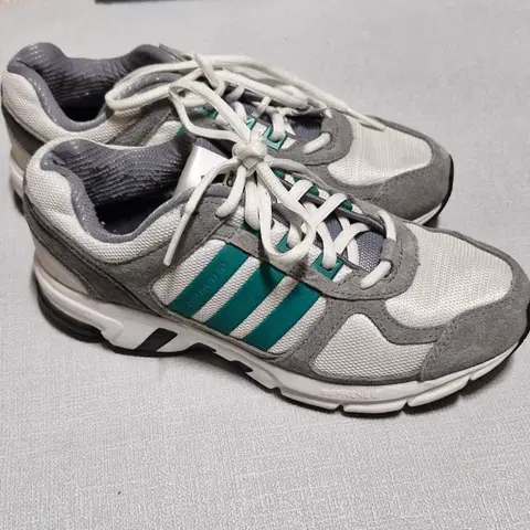 1/5)아디다스 이큅먼트 운동화 그레이/화이트235mm
