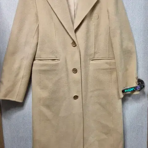 에고이스트 베이지색 롱 코트 55사이즈