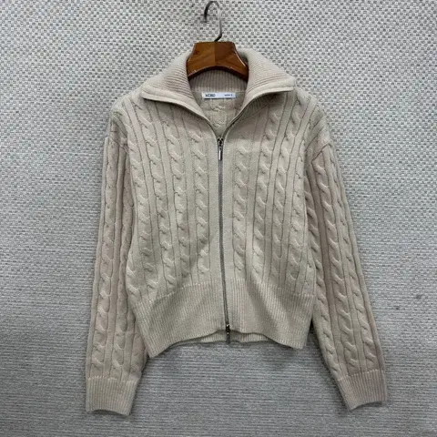 미쏘 캐주얼 꽈배기 니트 집업 가디건 S M08833