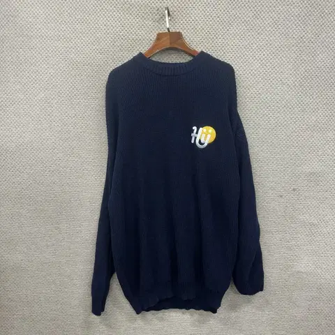 스파오 하이퍼로고 캐주얼 니트 L M8527