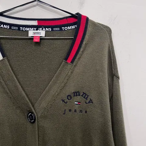 타미진스 빅버튼 크롭 브이넥 가디건