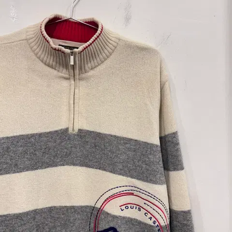 루이까스텔 골프 스트라이프 반집업 니트