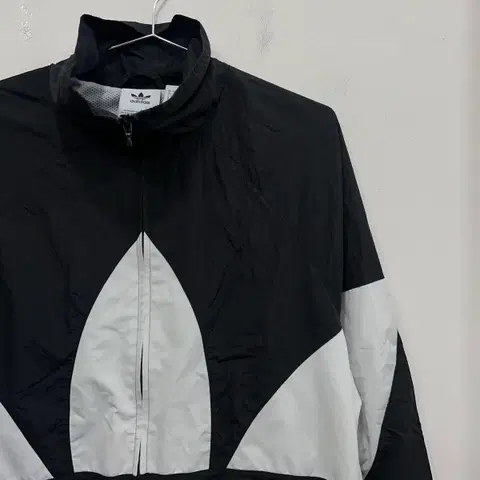 아디다스 오리지널 올드스쿨 빅로고 래글런 바람막이