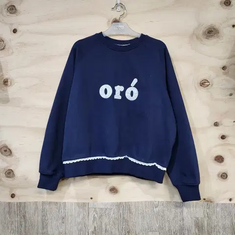 446) 오로 oro 레터링 레이스 맨투맨