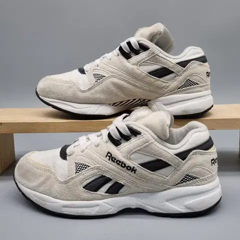 리복 클래식 여성운동화230