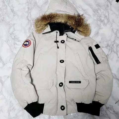 캐나다 구스 칠리왁 봄버 패딩 자켓