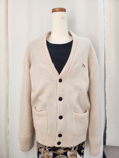 메종키츠네가디건M(반가슴50)상태양호 택포64000