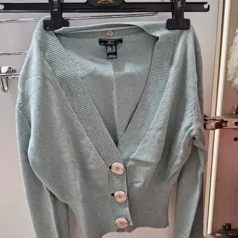 망고 민트색 가디건 mng