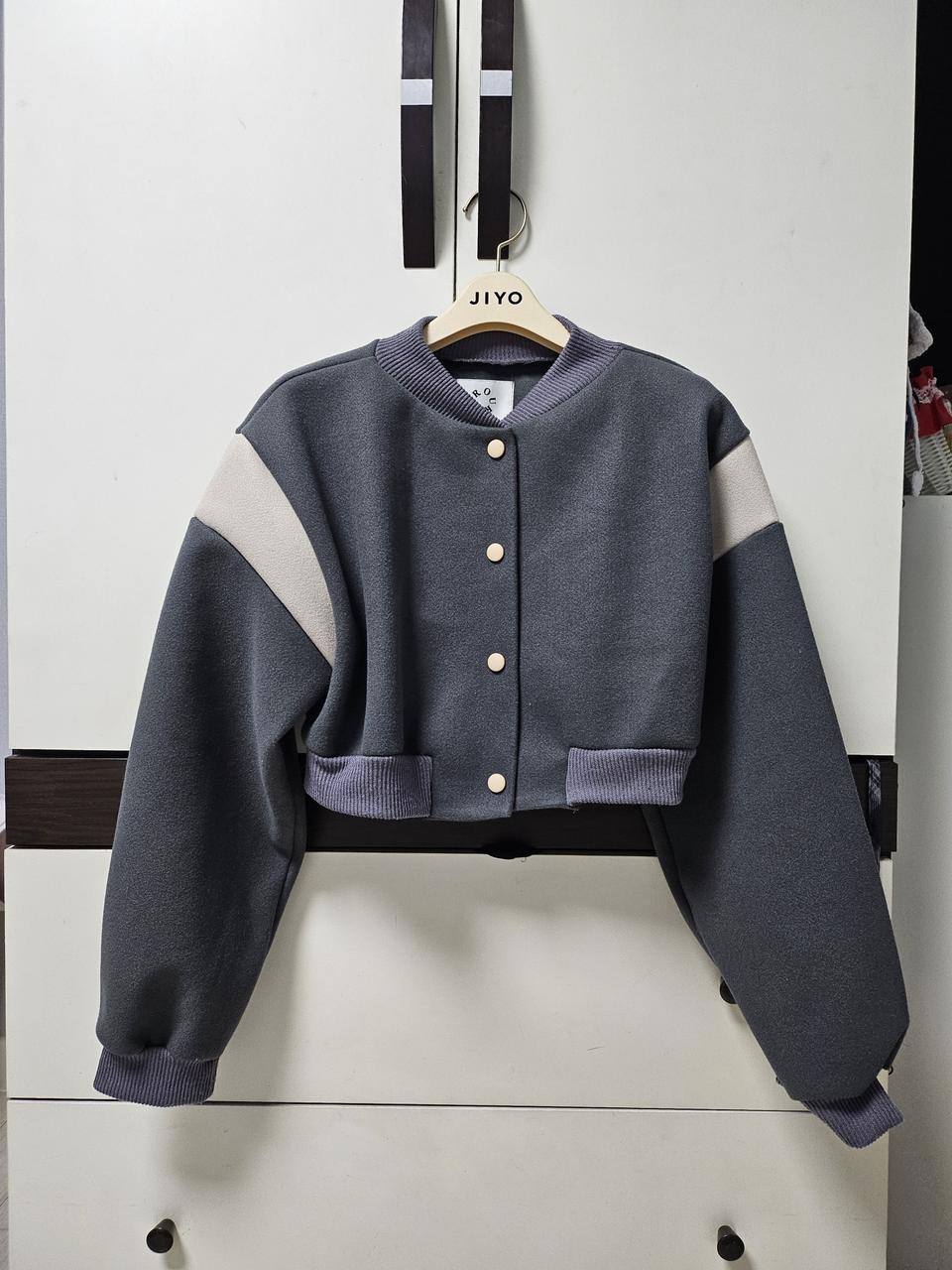 그레이 울 모직 바시티 자켓