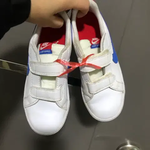 나이키 코트 로얄 찍찍이 흰파 아동화205