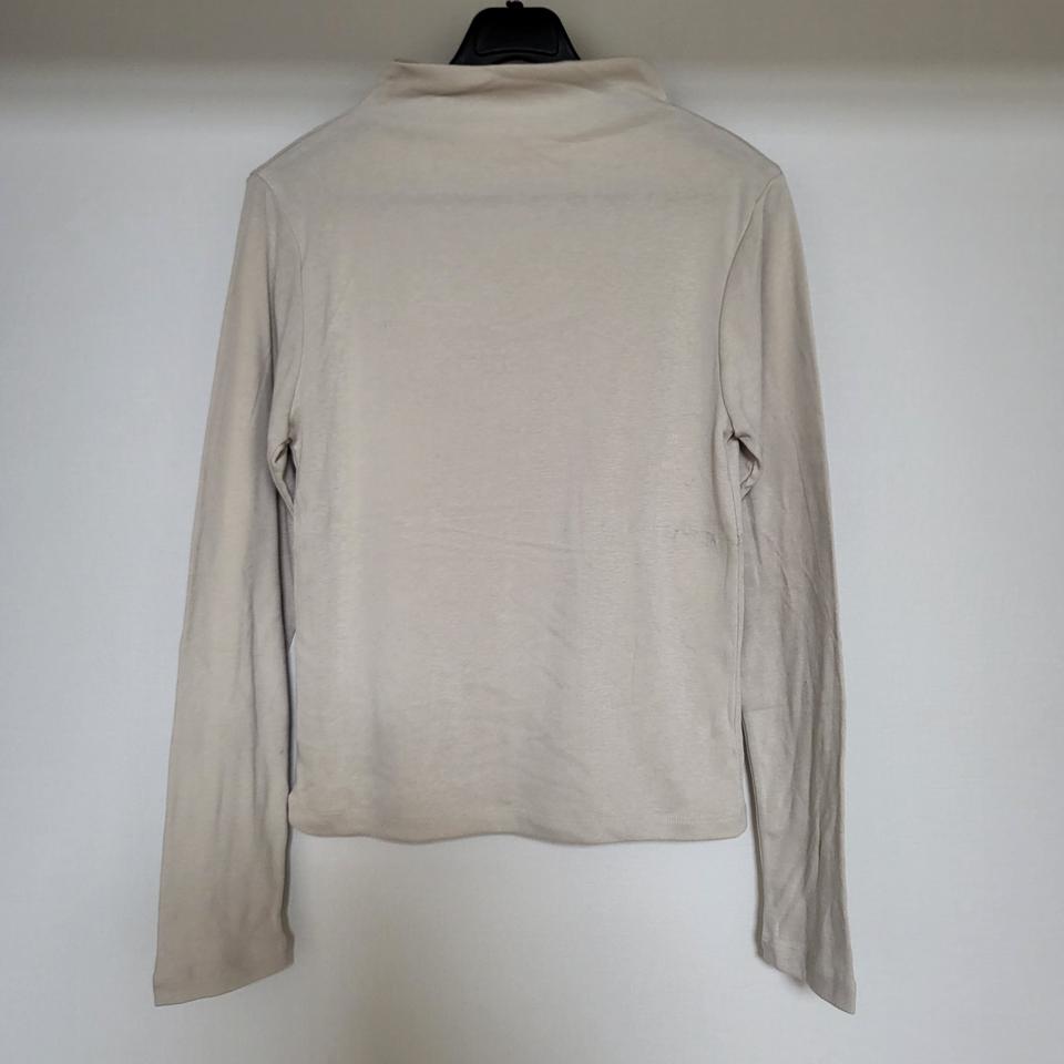 베이지 반넥 무지 긴팔