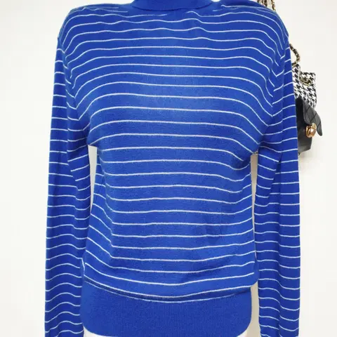 던스트 캐시미어니트 폴라 스트라이프 블루