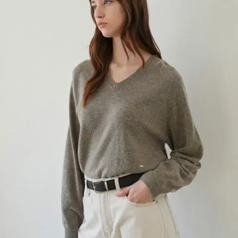 25 온앤온 신상 정채연 브이넥 울 니트 85