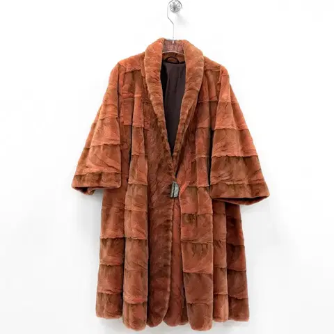 Dimopoulos 티어드 밍크 퍼 코트