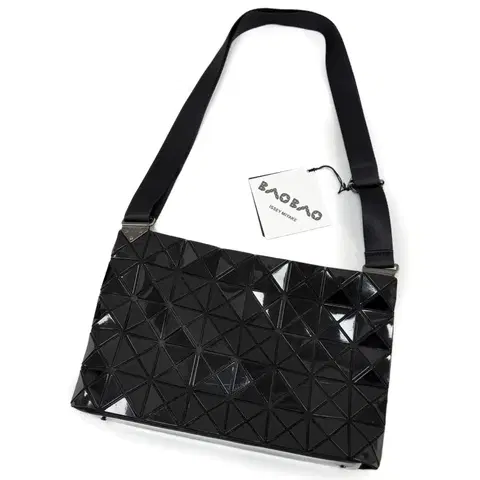 바오바오 이세이미야케 루센트 지퍼 숄더 & 크로스백