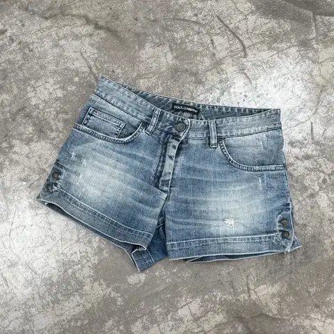 돌체앤가바나 빈티지 워싱 로고 플레이트 데님 쇼츠 25