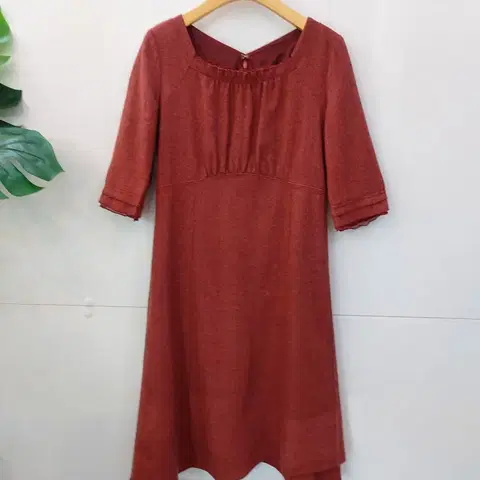 한섬 마인 하프 슬리브 모직원피스 55