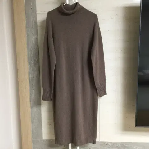 더캐시미어 캐시미어100 니트 원피스 90