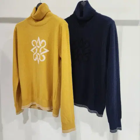 세인트앤드류스 여성 별 심볼 목폴라긴팔 니트