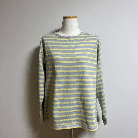 [새상품] 세일 르베이스먼트 6만원대 자수 단가라 티