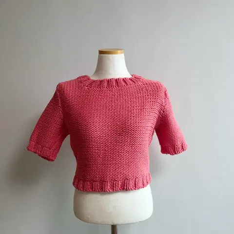 [새상품] 핑크 크롭 니트 반팔 스웨터