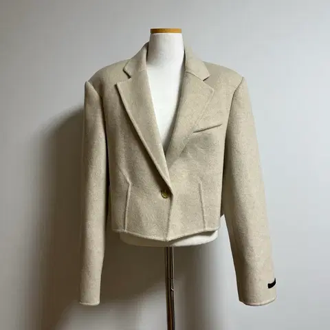 [새상품] 제이앤제이 캐시미어 핸드메이드 숏코트