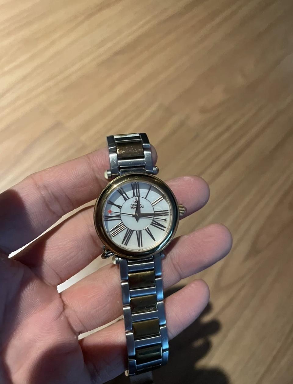 비비안 웨스트우드 여성 시계