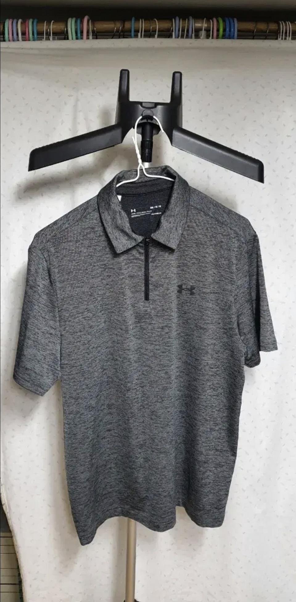 언더아머 스판 카라티 팔아요.