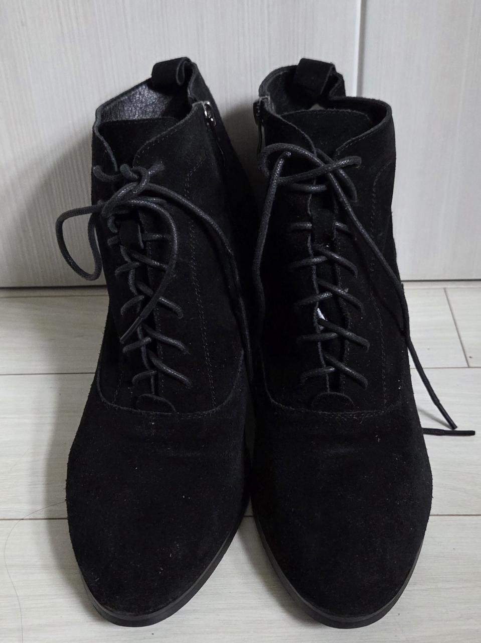 블랙 통굽 부츠 235