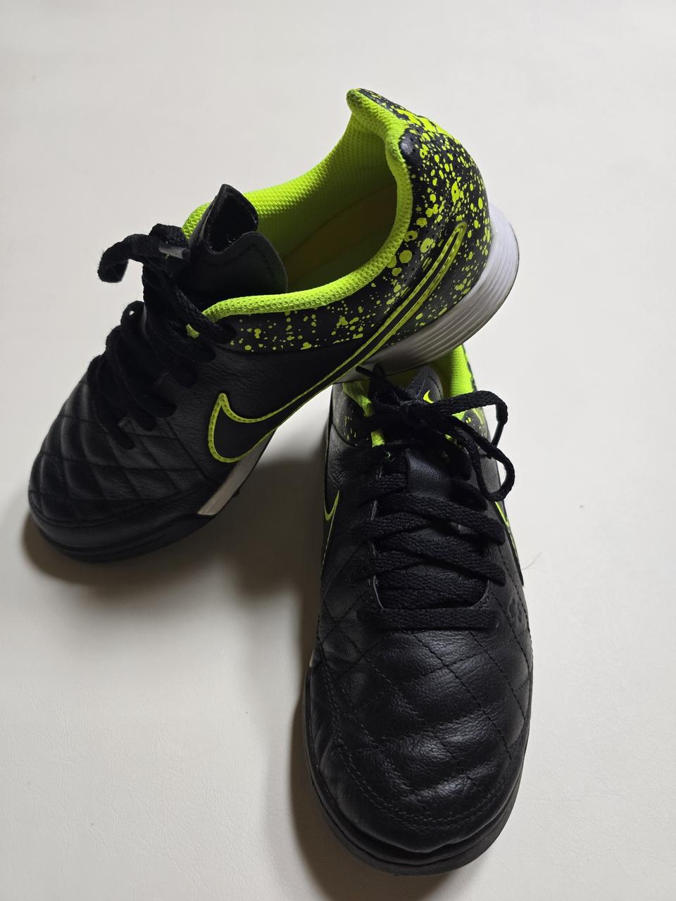 나이키 TIEMPO 풋살화 / 아동 210