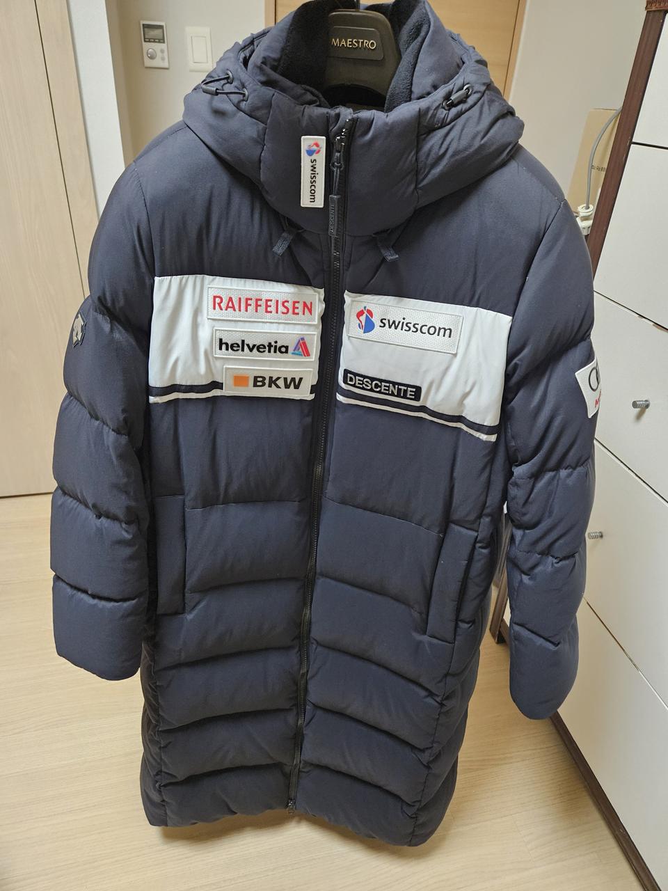 데상트 아우디 롱패딩팔아요 (90)